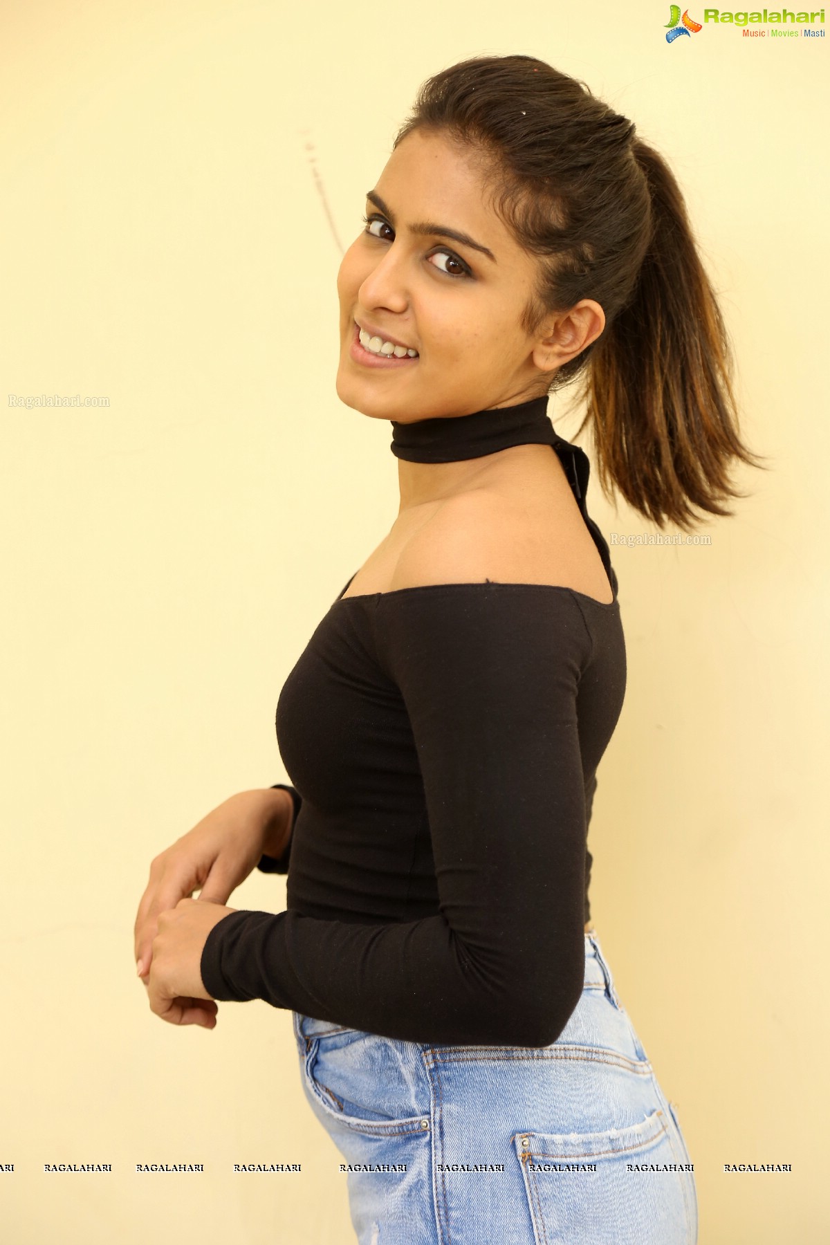 Samyuktha Hegde at Kirrak Party Success Meet