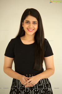 Actress Simran Pareenja