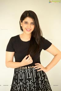 Actress Simran Pareenja