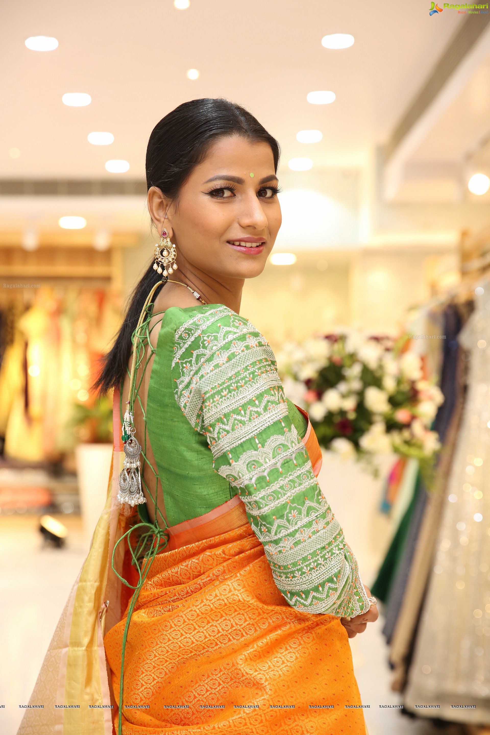 Amita Behara [HD] @ Siddheshwari New Store Launch & Fashion Show