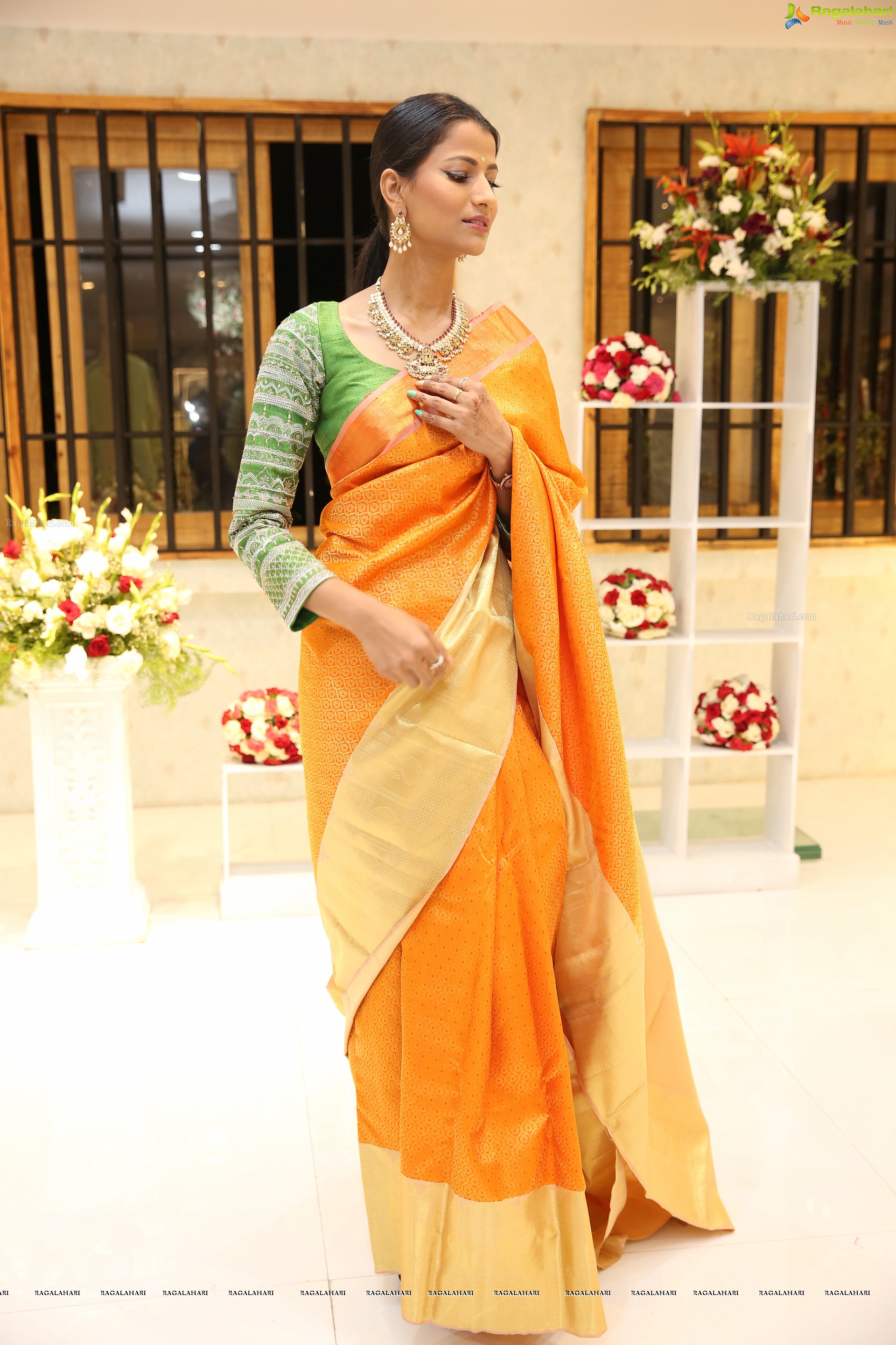 Amita Behara [HD] @ Siddheshwari New Store Launch & Fashion Show