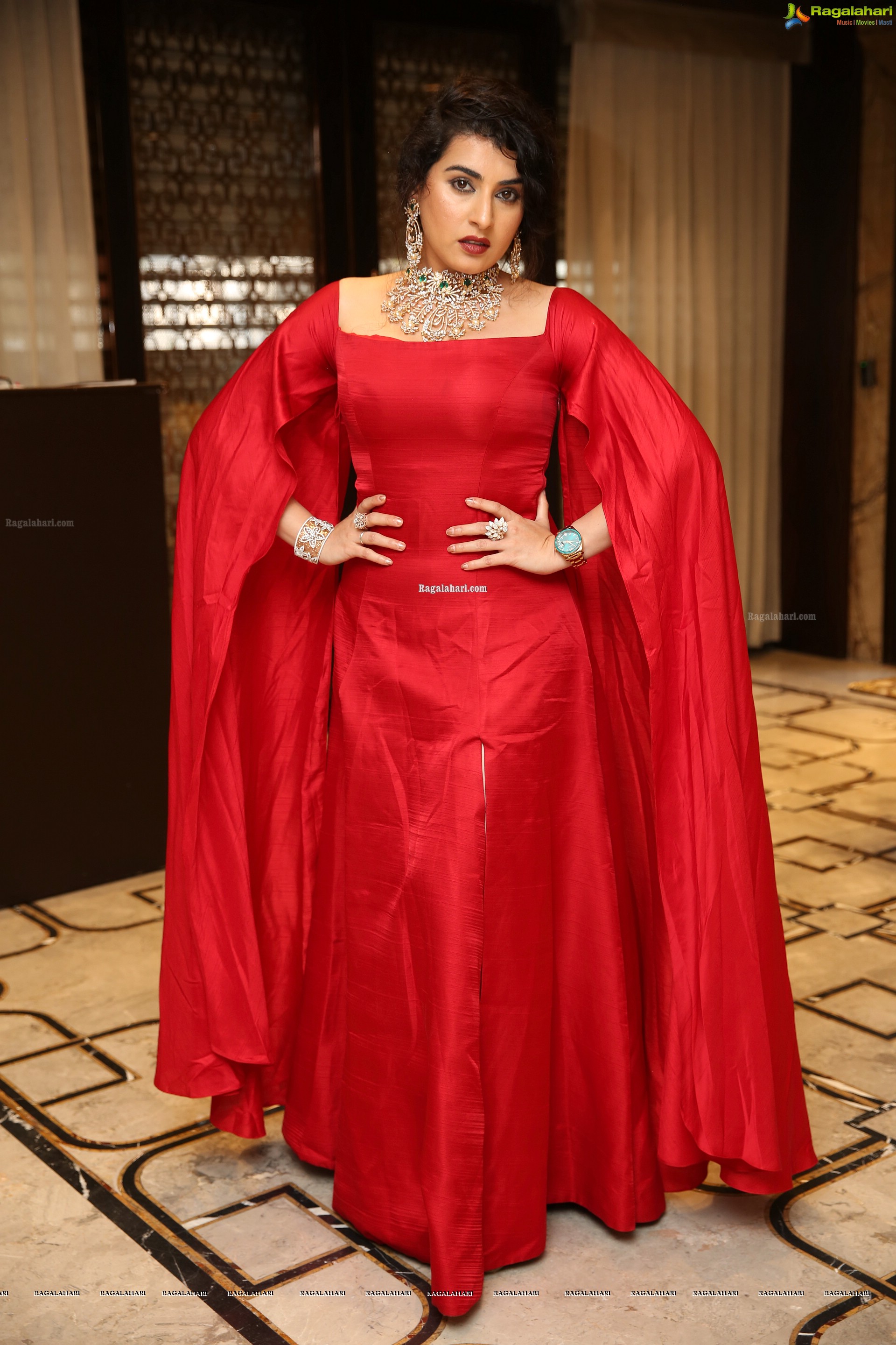 Archana Shastry @ Kalasha Fine Jewels Fashion Show - HD Gallery