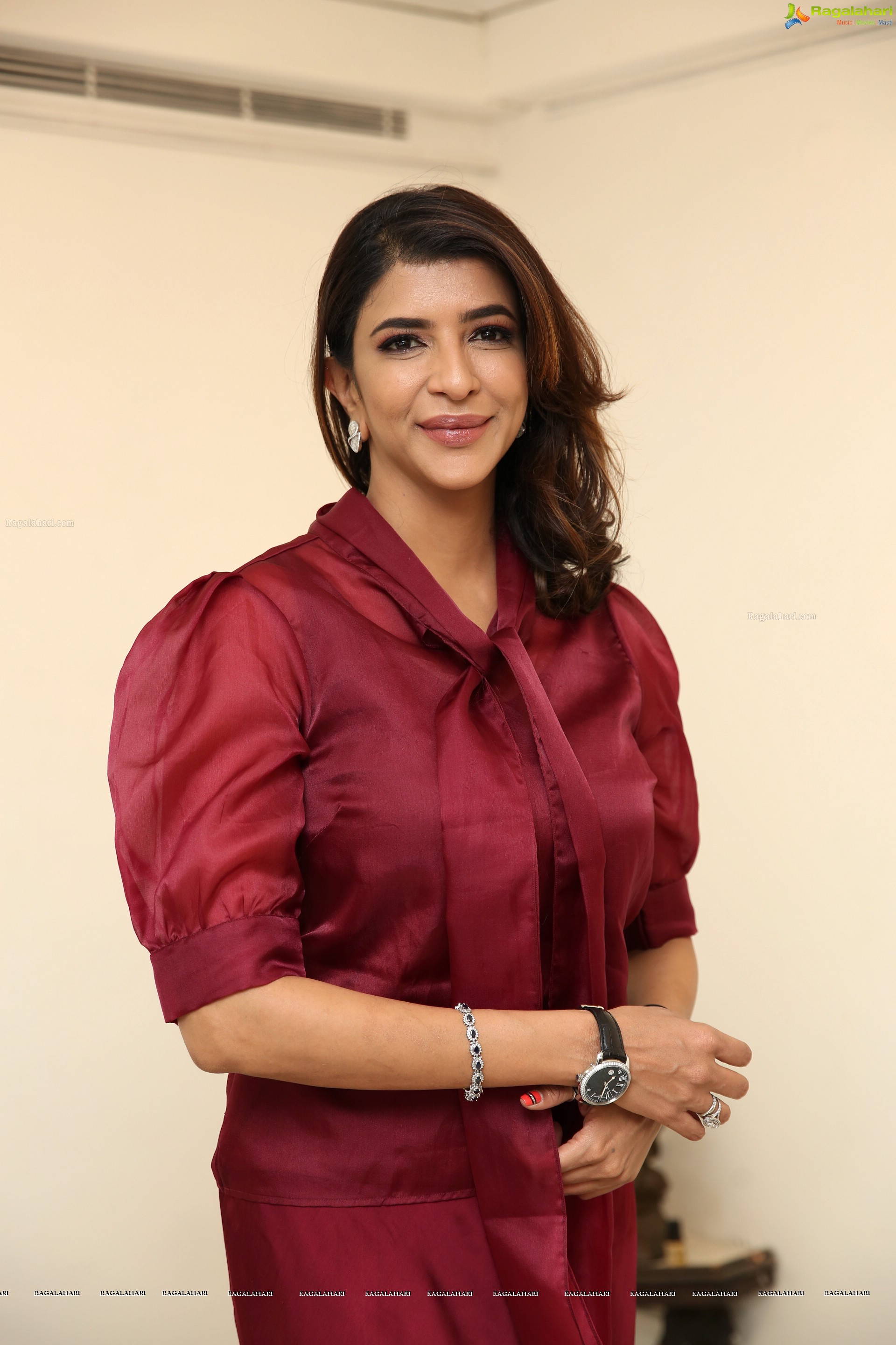 Lakshmi Manchu @ Shrishti Art Gallery - HD Gallery