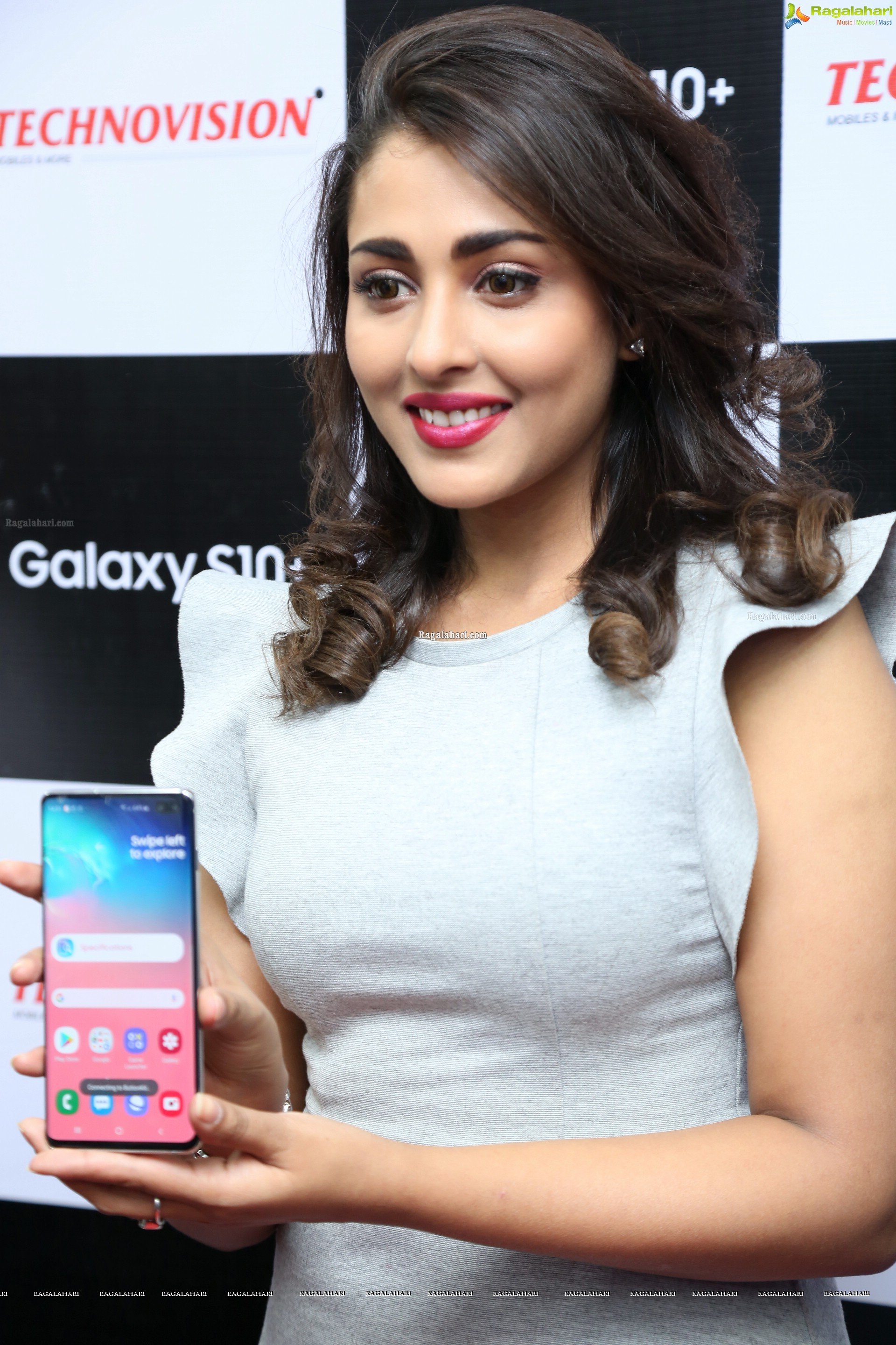 Madhu Shalini [HD] @ Samsung Galaxy S10, S10E & S10+ Launch