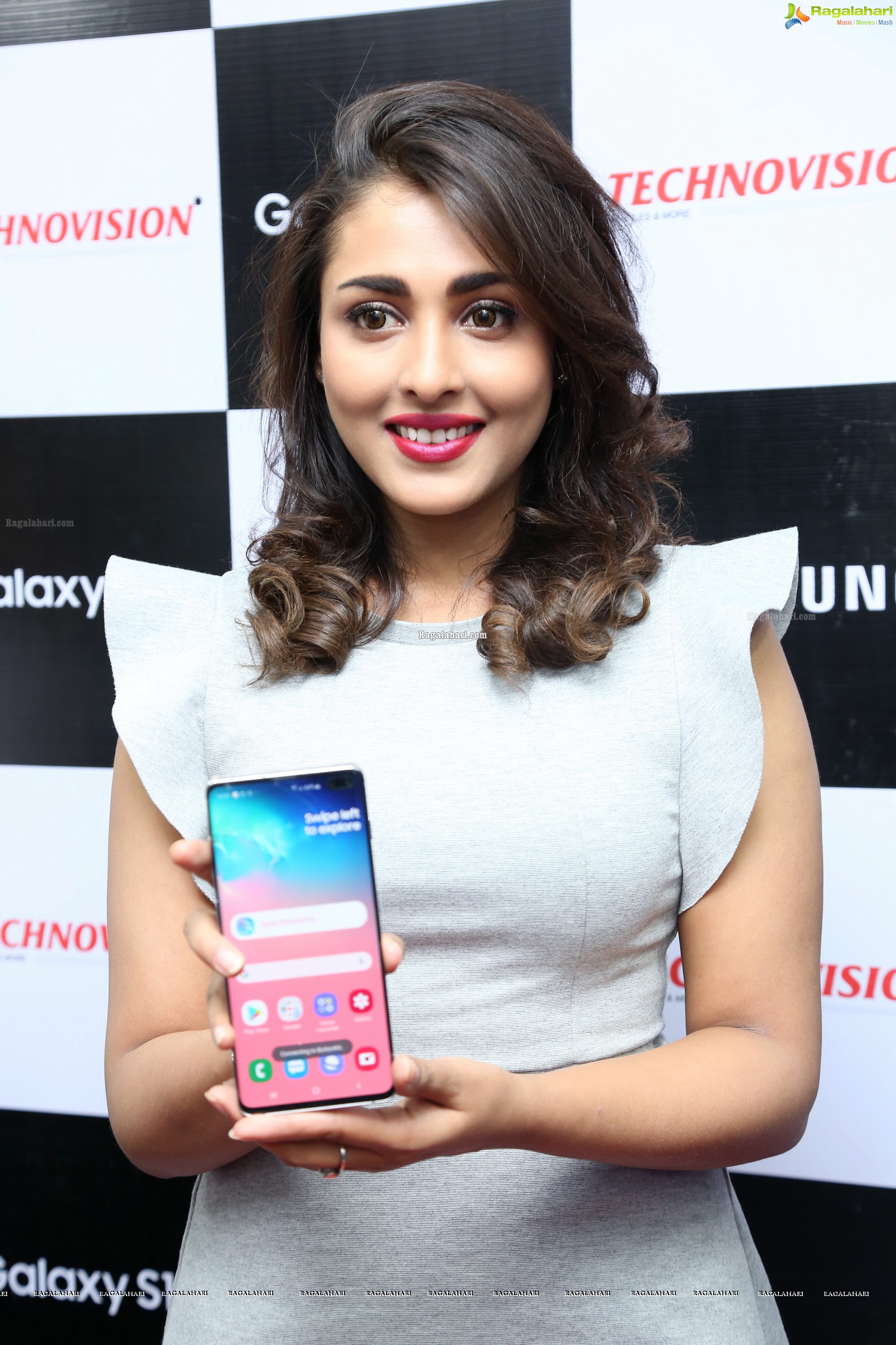Madhu Shalini [HD] @ Samsung Galaxy S10, S10E & S10+ Launch