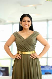 Nivetha Thomas