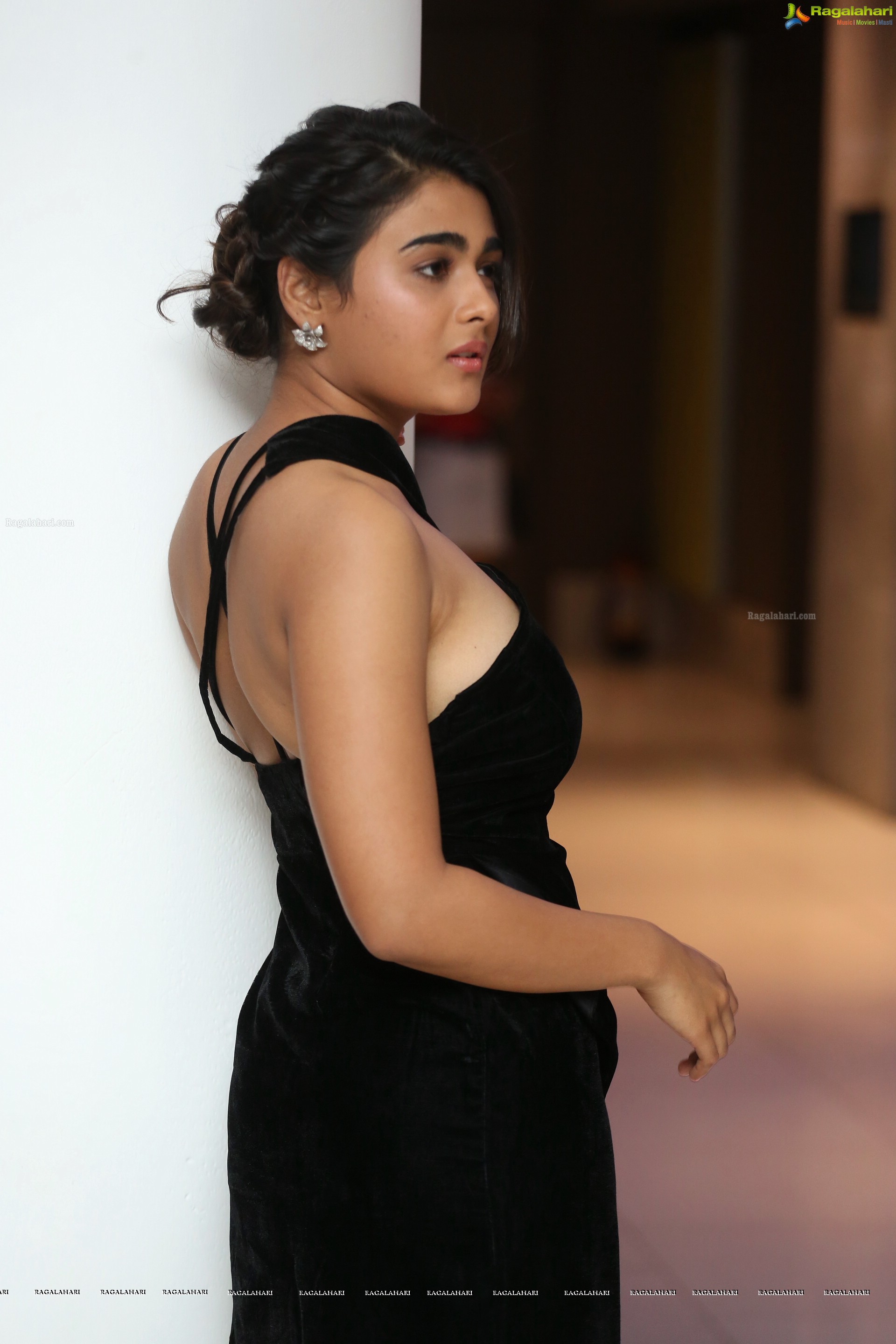 Shalini Pandey @ 118 Success Meet - HD Gallery