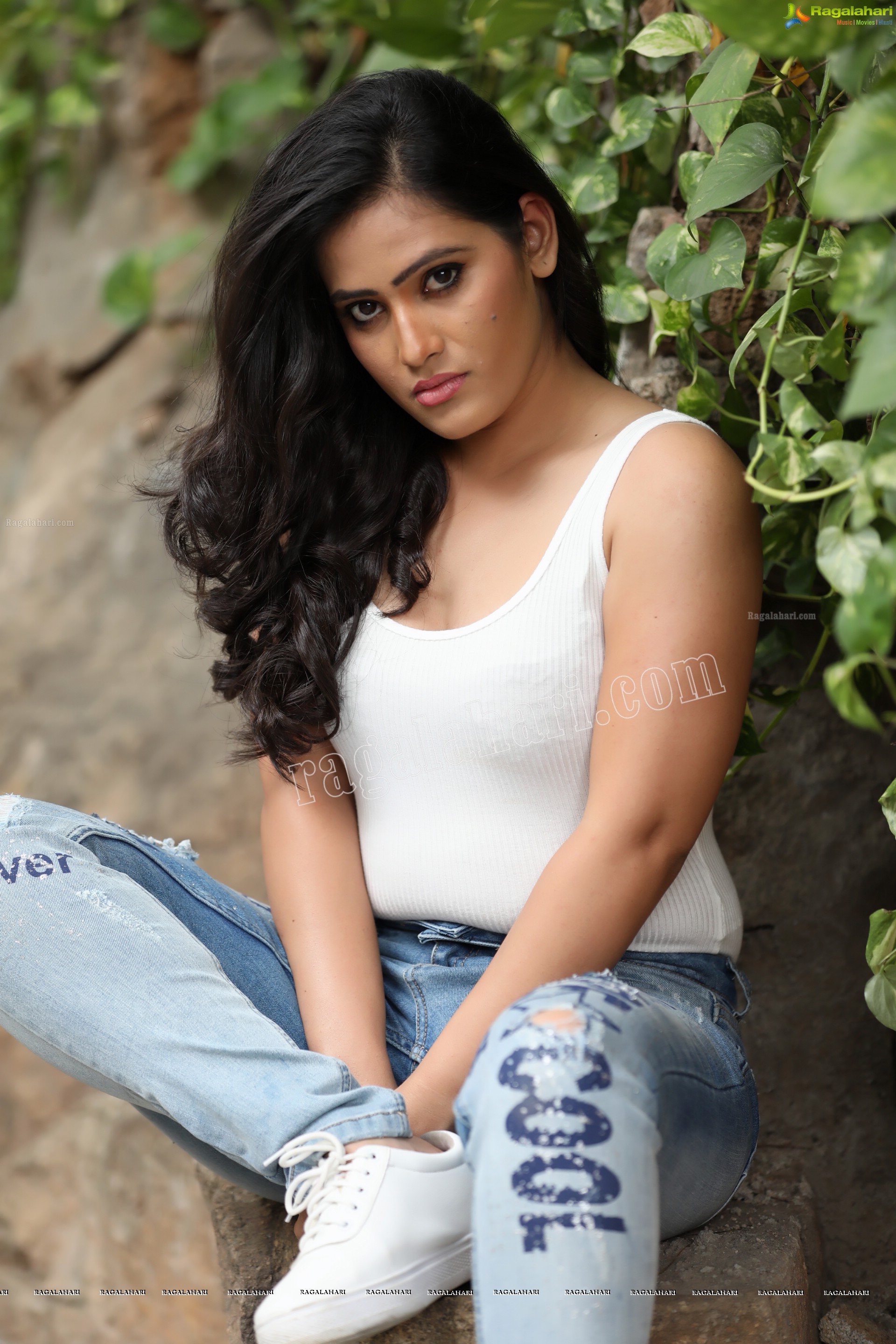 Anusha Parada (Exclusive Photo Shoot) (High Definition)