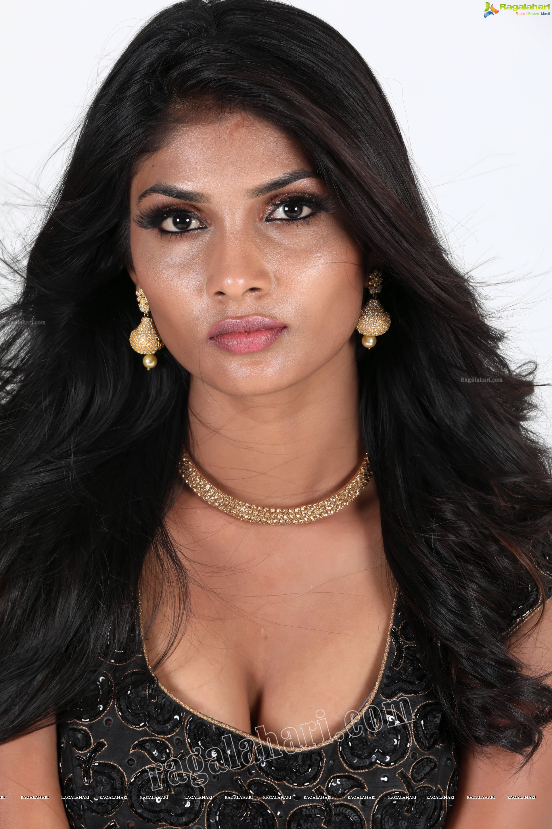 Bhavni Naidu T (Exclusive Photo Shoot) (High Definition Photos)