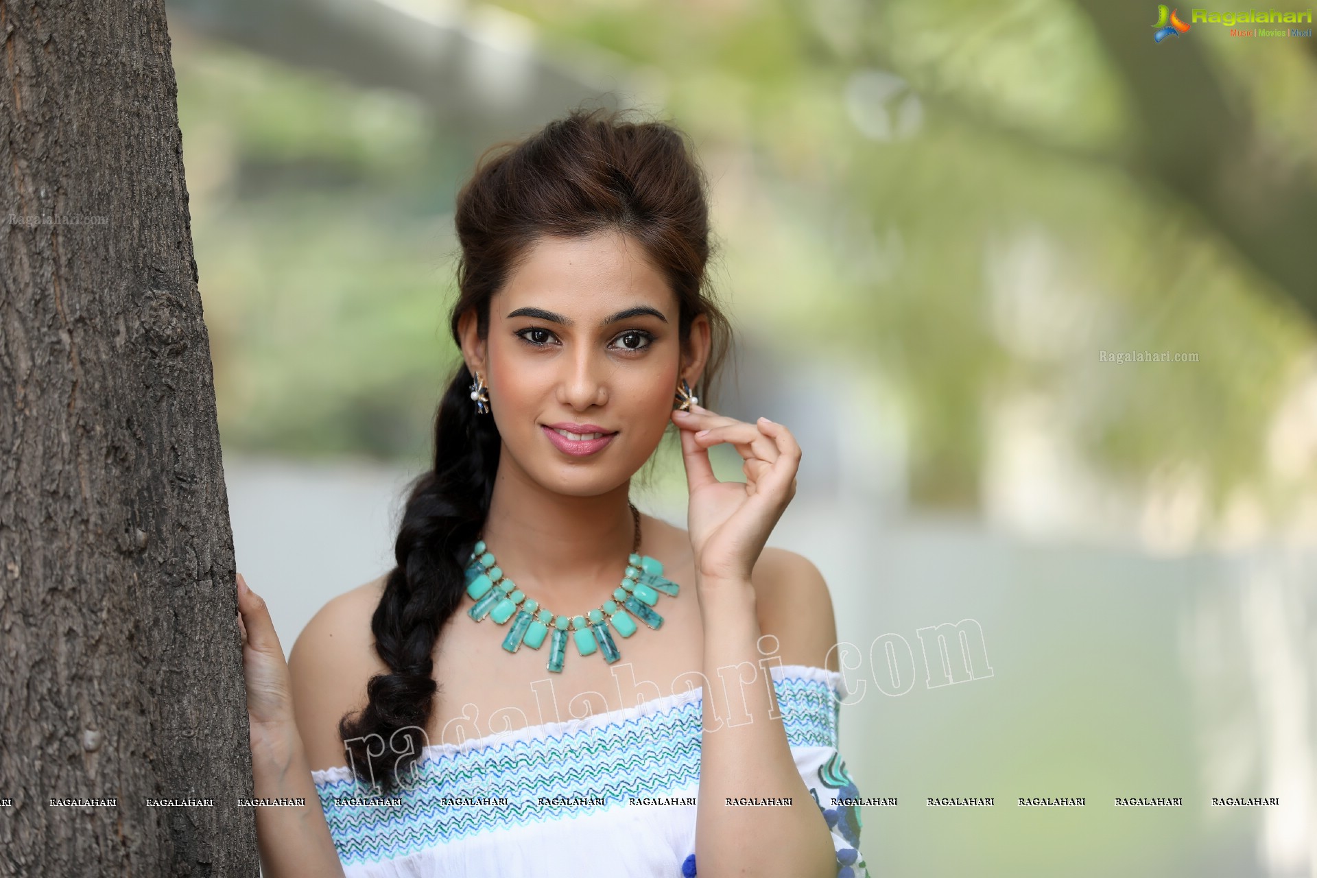 Pooja Desai (Exclusive Photo Shoot) (High Definition Photos)