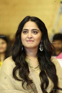 Anushka Shetty Nishabdham Pre Release Event 