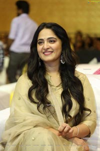 Anushka Shetty Nishabdham Pre Release Event 