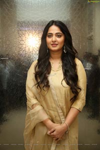 Anushka Shetty Nishabdham Pre Release Event 