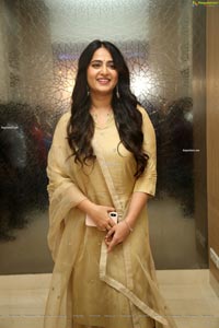 Anushka Shetty Nishabdham Pre Release Event 