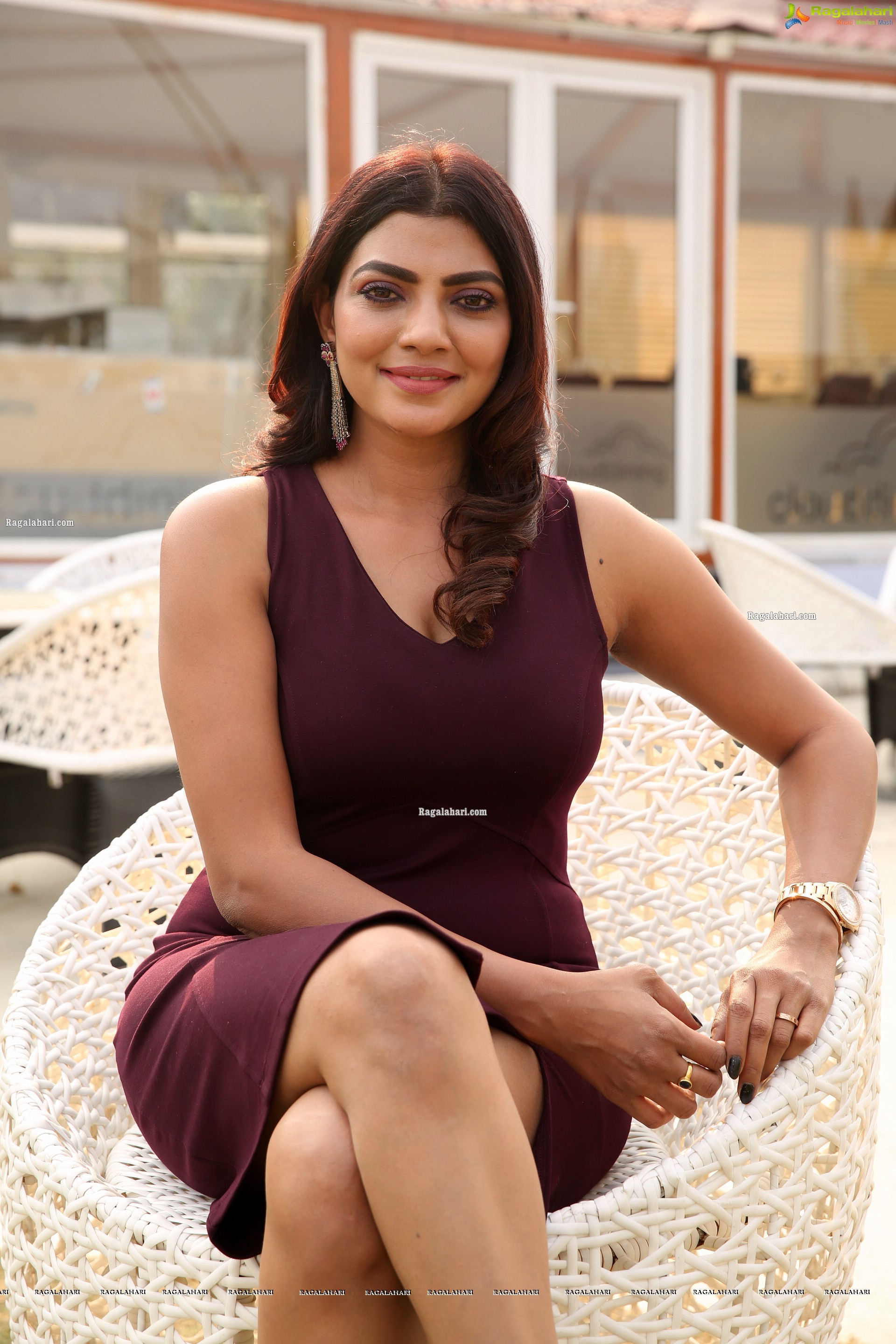 Lahari High Definition Photos