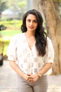 Malavika Nair Orey Bujjiga Pre Release Event