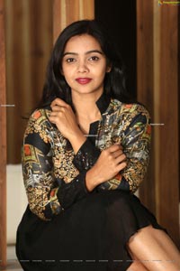 Nithya Shetty O Pitta Katha Interview Stills