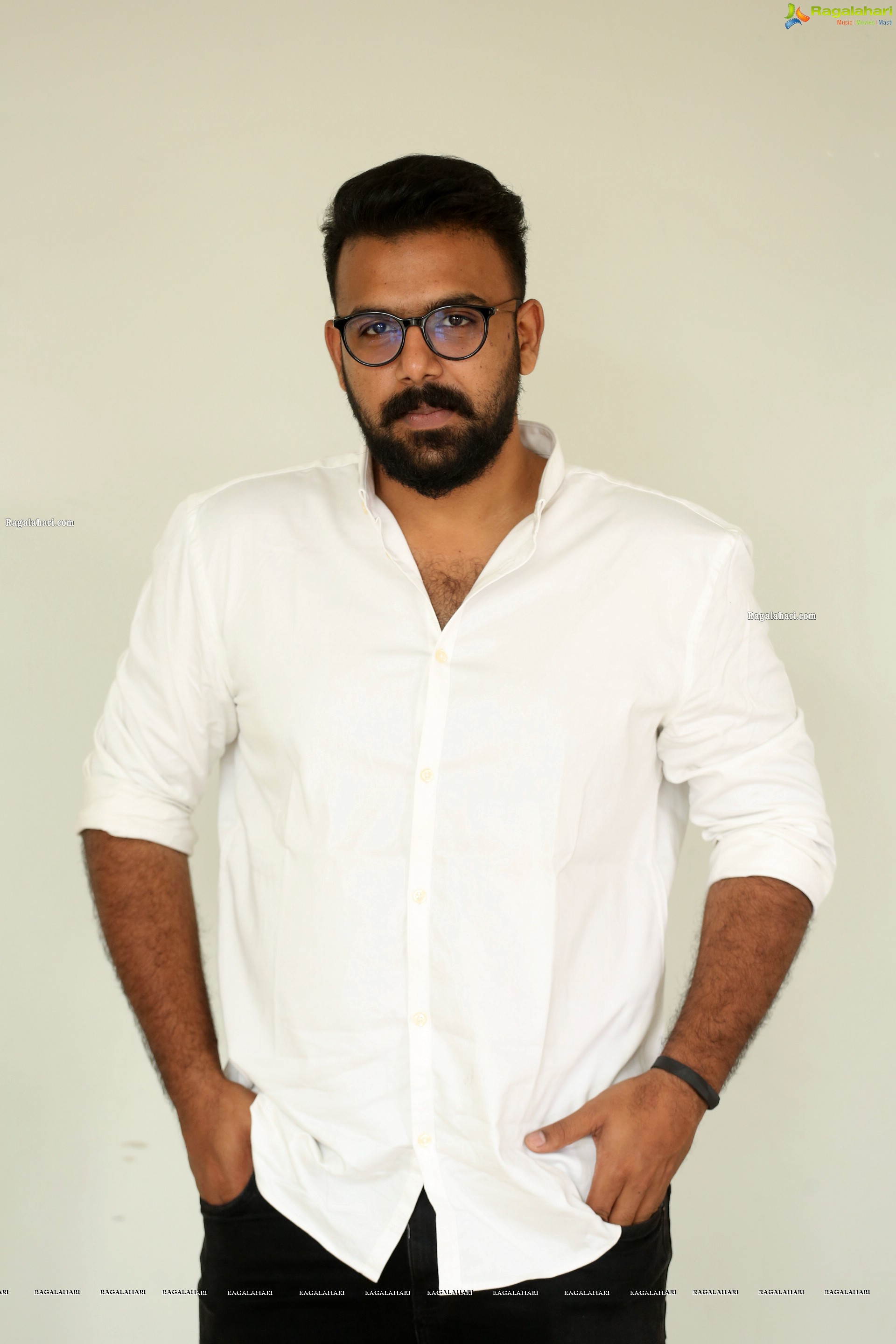 Tharun Bhascker at Neeku Matrame Chepta TV Show Press Meet Gallery