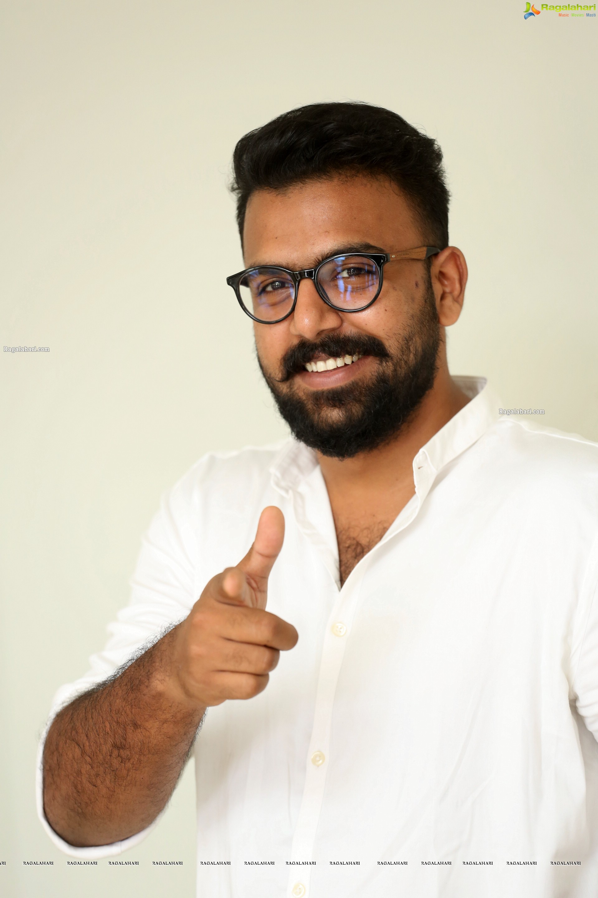 Tharun Bhascker at Neeku Matrame Chepta TV Show Press Meet Gallery