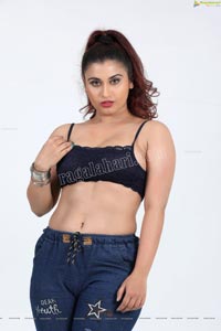 Gunnjan Aras Exclusive HD Photos