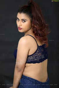 Gunnjan Aras Exclusive HD Photos