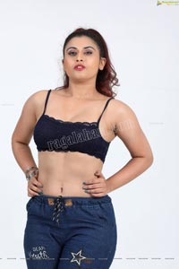 Gunnjan Aras Exclusive HD Photos