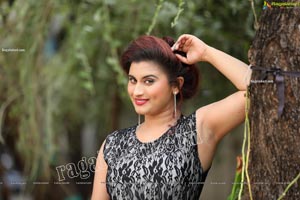 Gunnjan Aras Exclusive HD Photos