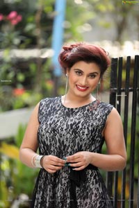 Gunnjan Aras Exclusive HD Photos