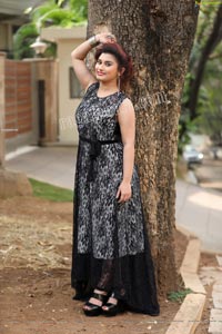 Gunnjan Aras Exclusive HD Photos