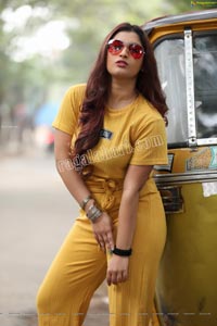 Gunnjan Aras in Yellow High-Waisted Self Tie Belt Long Pant