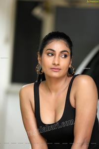 Saafi Kaur Exclusive HD Photos