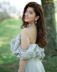 Pranitha Subhash Photo Shoot