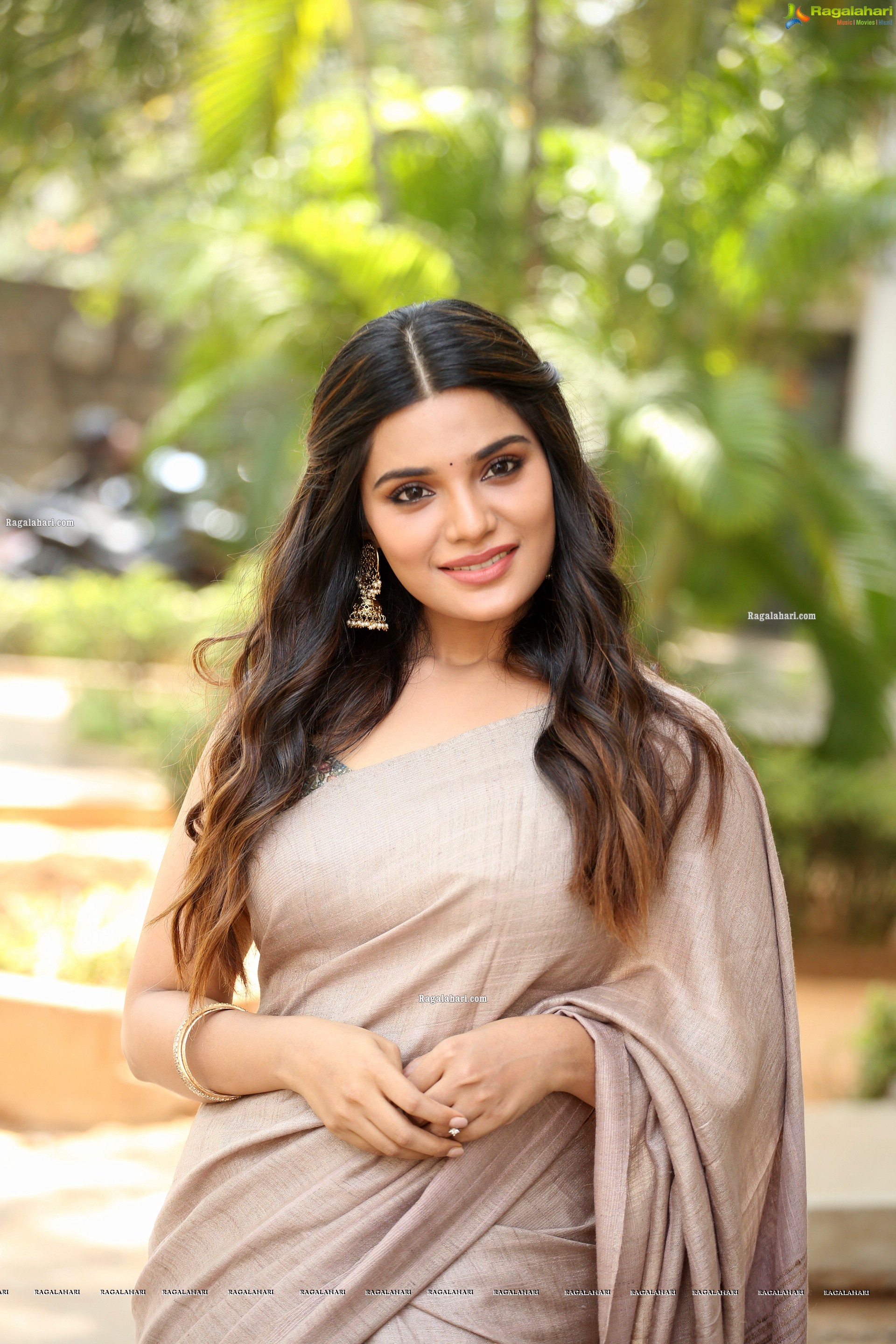 Aathmika at Vijaya Raghavan Movie Trailer Launch, HD Photo Gallery