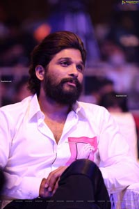 Allu Arjun at Chaavu Kaburu Challaga Pre-Release Event