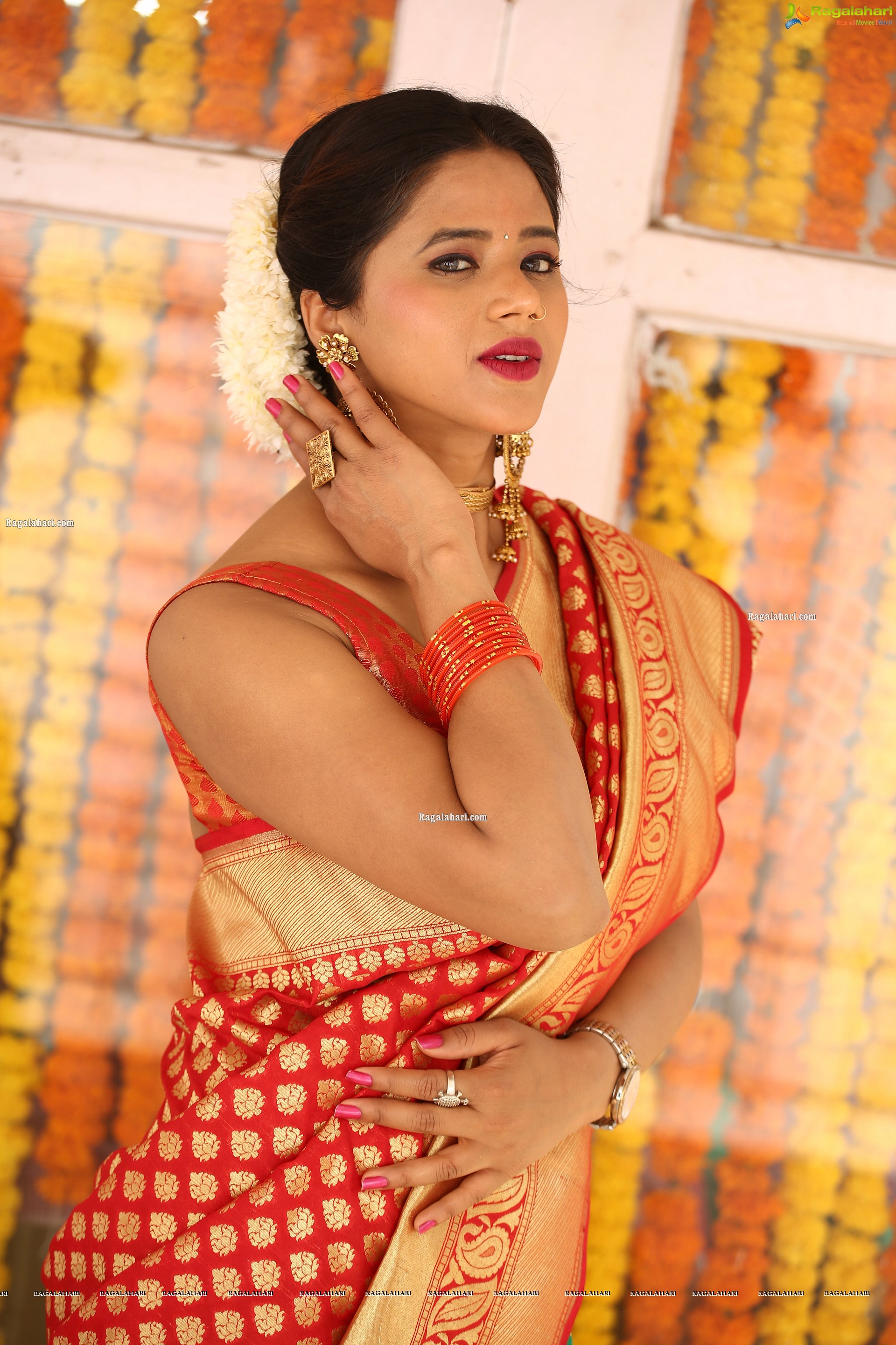 Amrita Halder at Idhi Nadhi Movie Opening, HD Photo Gallery