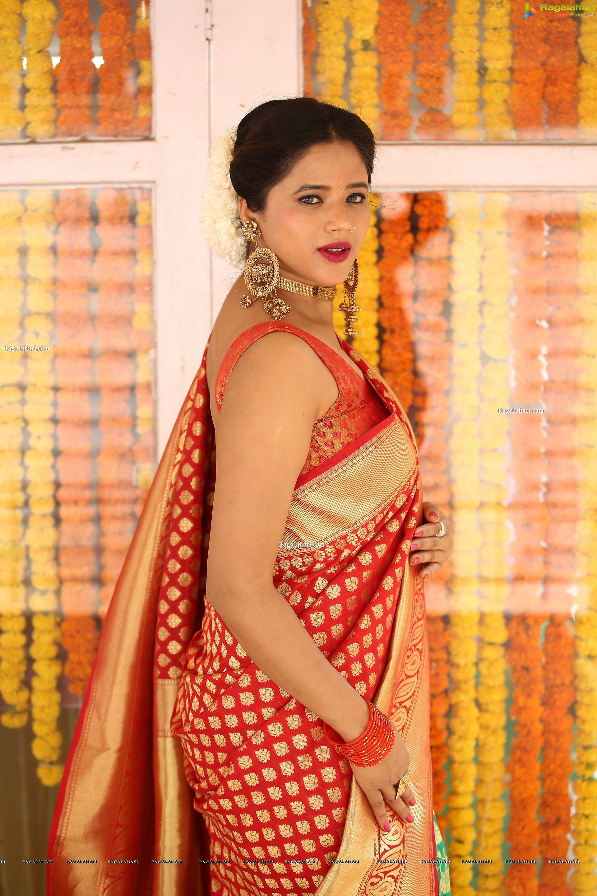 Amrita Halder at Idhi Nadhi Movie Opening, HD Photo Gallery