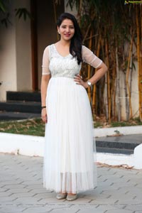 Anchor Vijayalakshmi in White Net Embellished Dress