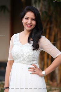 Anchor Vijayalakshmi in White Net Embellished Dress