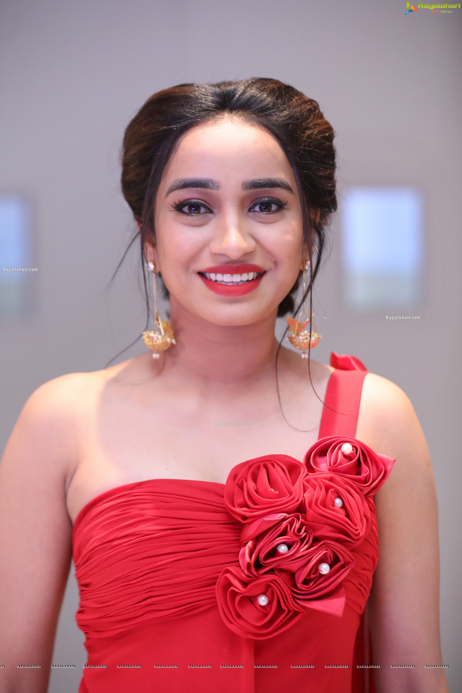 Vindhya Vishaka at Meelo Evaru Koteeswarudu Season 5 Press Meet, HD Photo Gallery