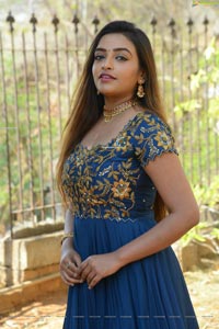 Ashi Roy at Savithri w/o Satyamurthy Movie Pooja Ceremony