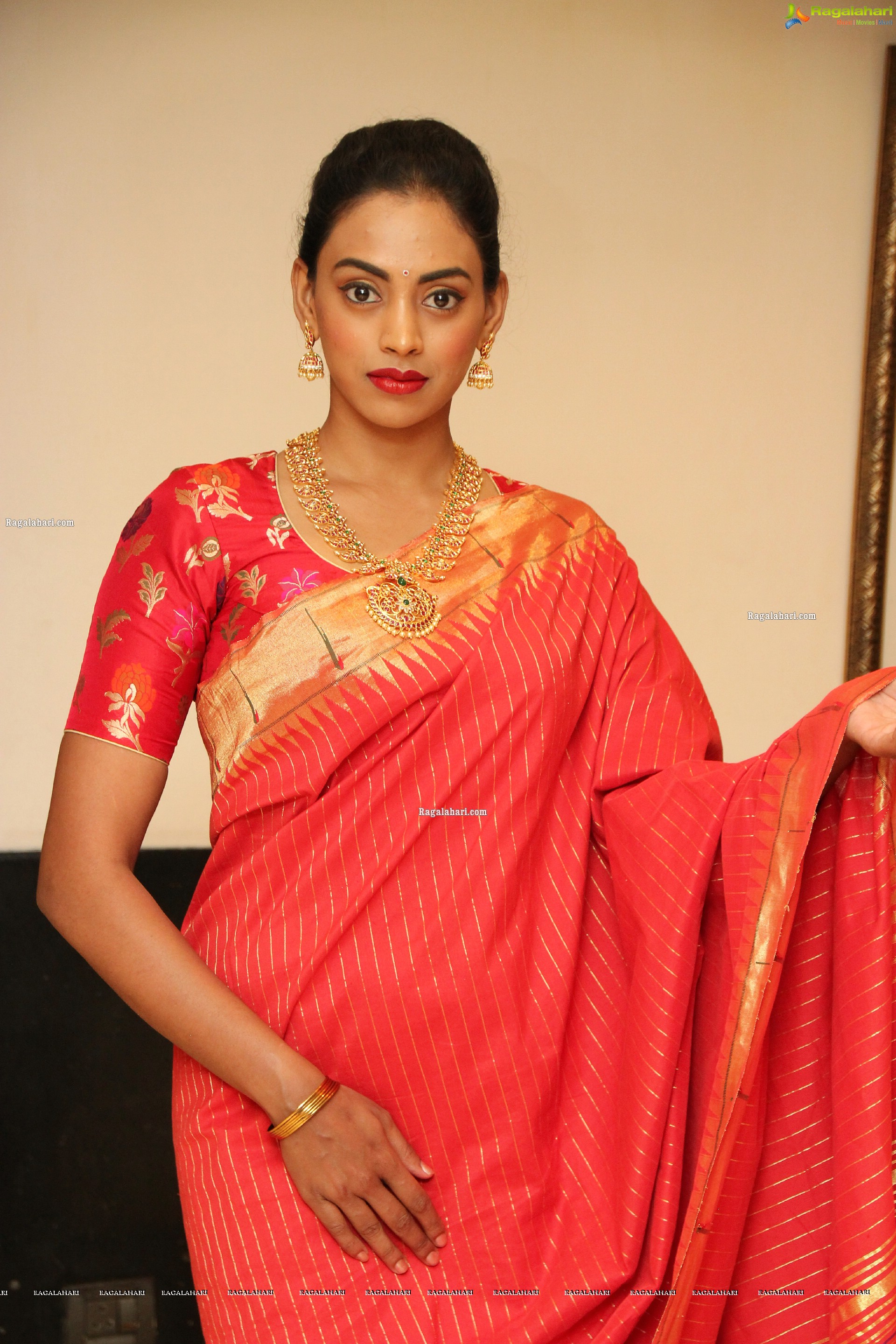 Dr. Kamakshi Bhaskarla In Pink Silk Saree, HD Photo Gallery