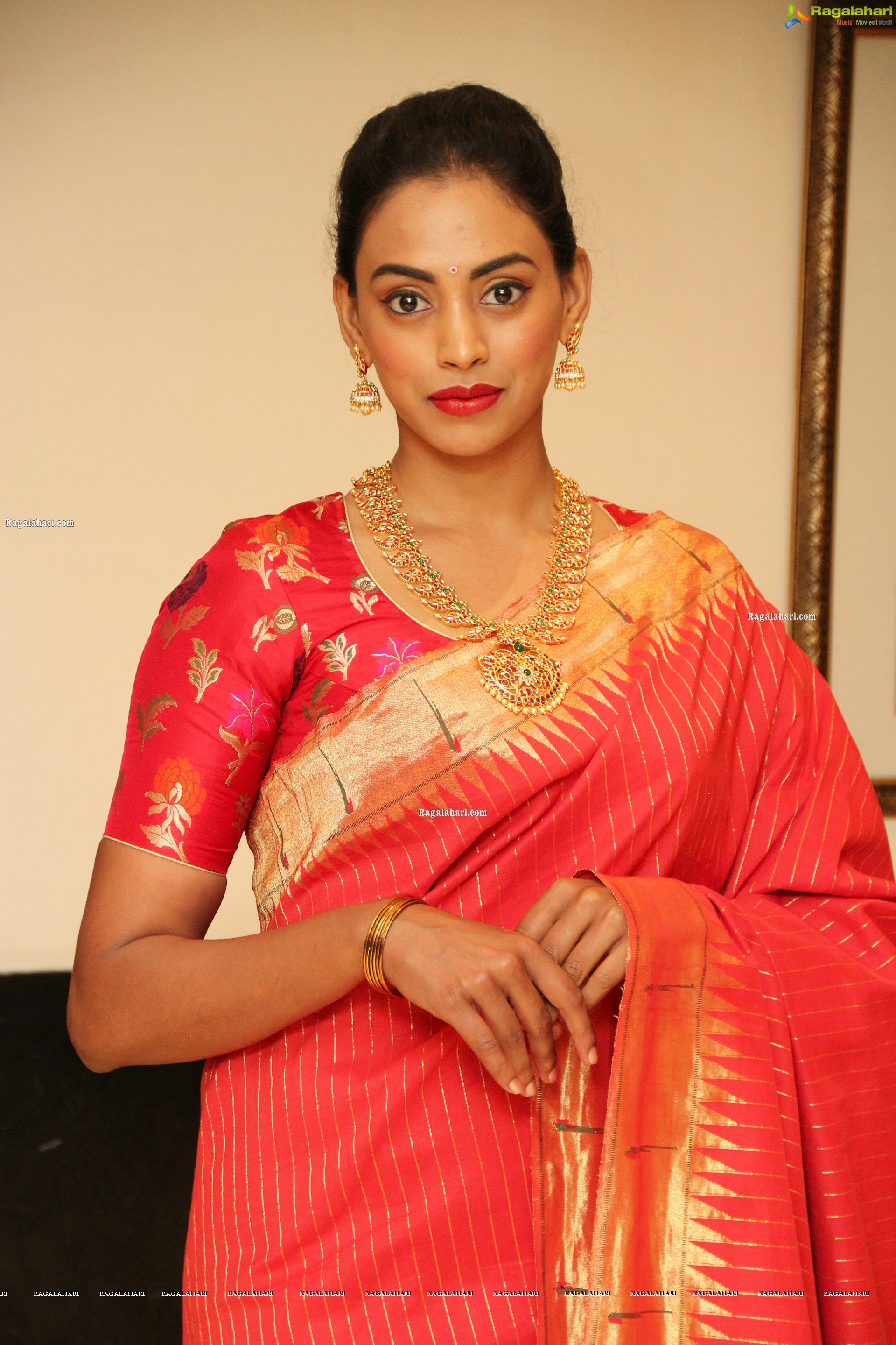 Dr. Kamakshi Bhaskarla In Pink Silk Saree, HD Photo Gallery