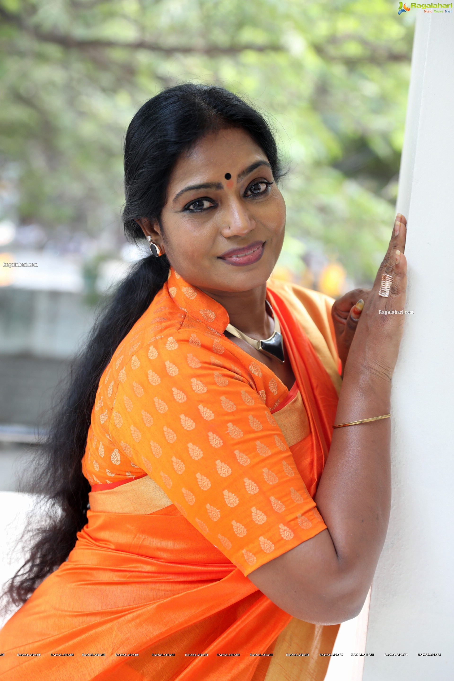 Actress Jayavani Photo Gallery