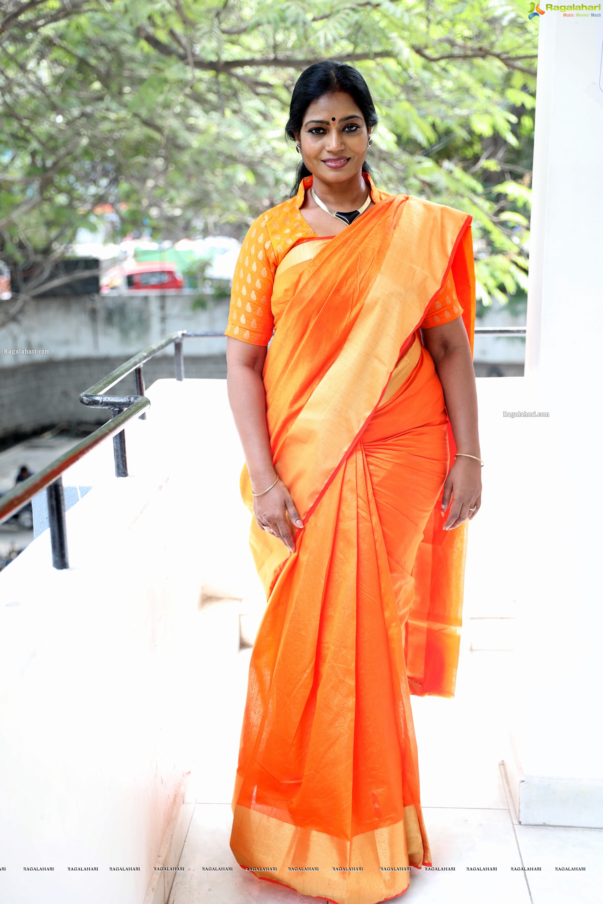 Actress Jayavani Photo Gallery