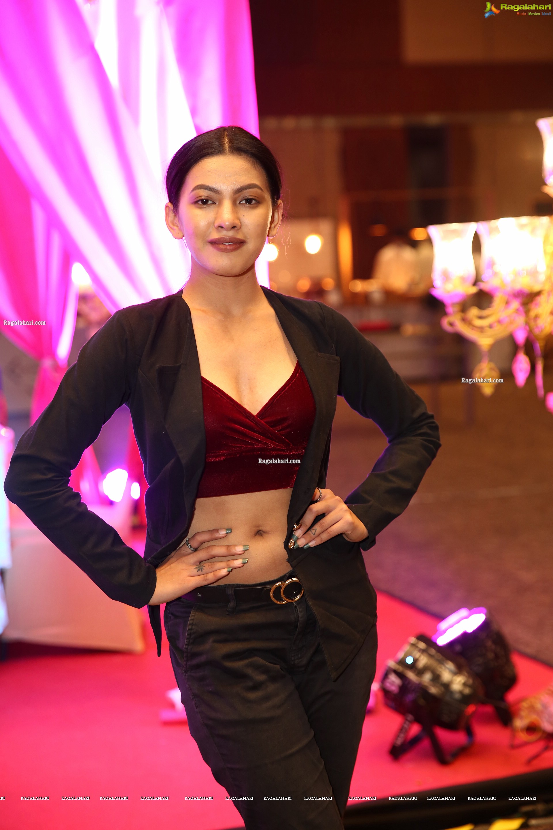 Kavita Mahatho at DIA 2021 Awards, HD Photo Gallery