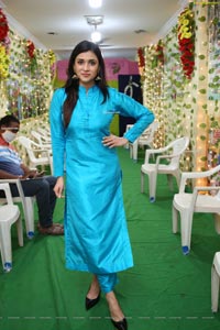 Mannara Chopra at Café 555 Season's 1st Haleem Launch