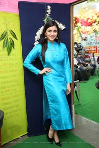 Mannara Chopra at Café 555 Season's 1st Haleem Launch