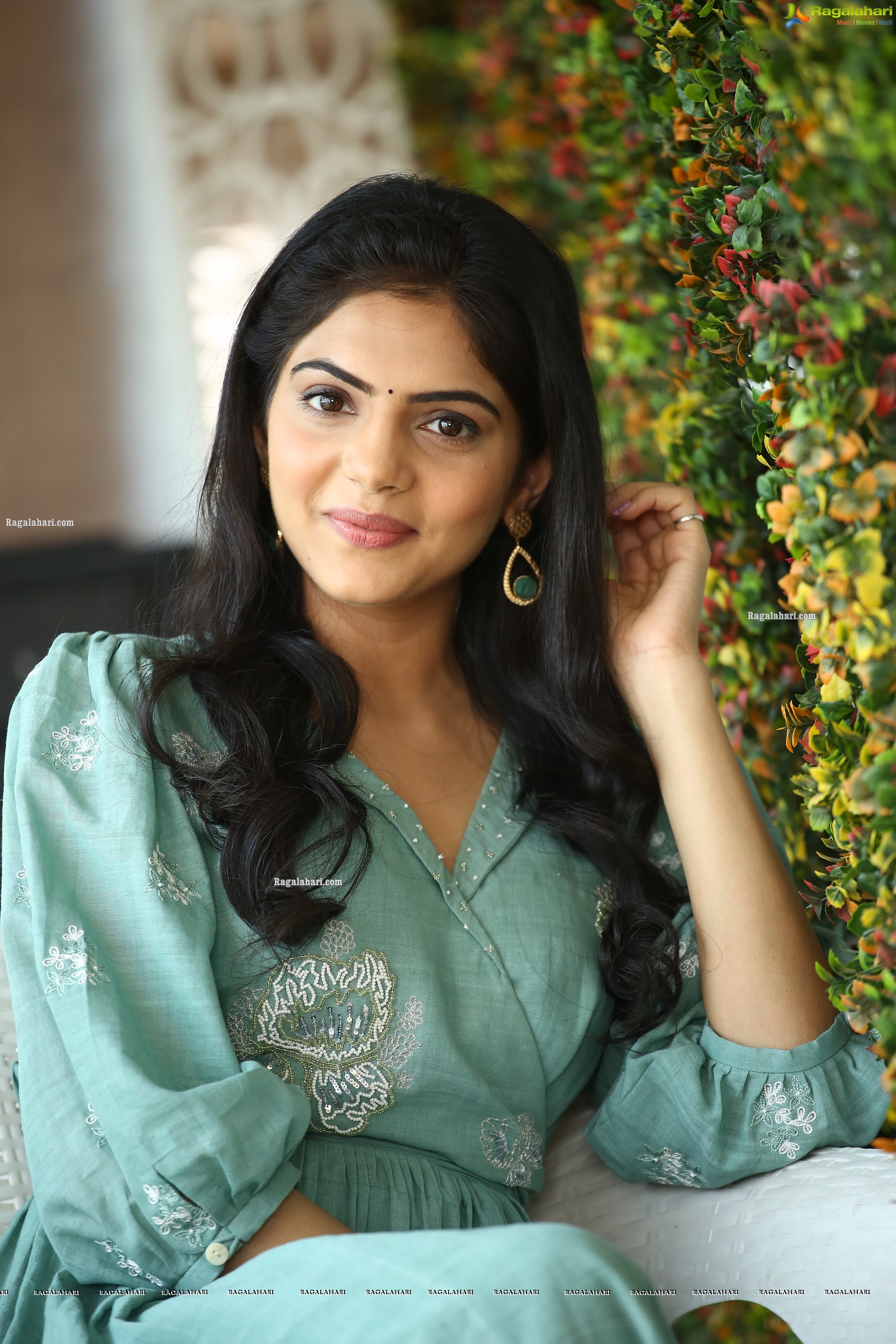 Misha Narang at Tellavarithe Guruvaram Interview, HD Photo Gallery