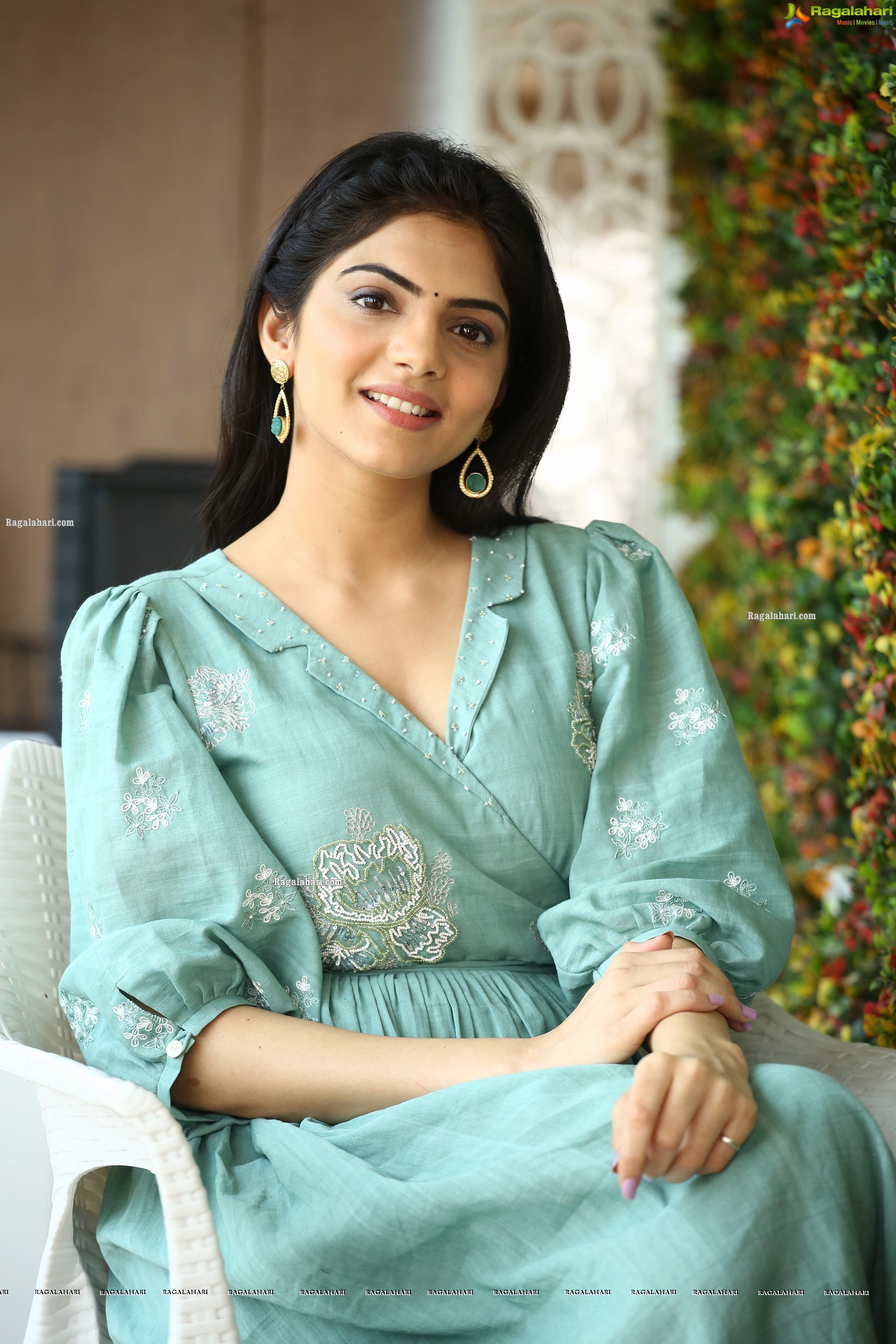 Misha Narang at Tellavarithe Guruvaram Interview, HD Photo Gallery